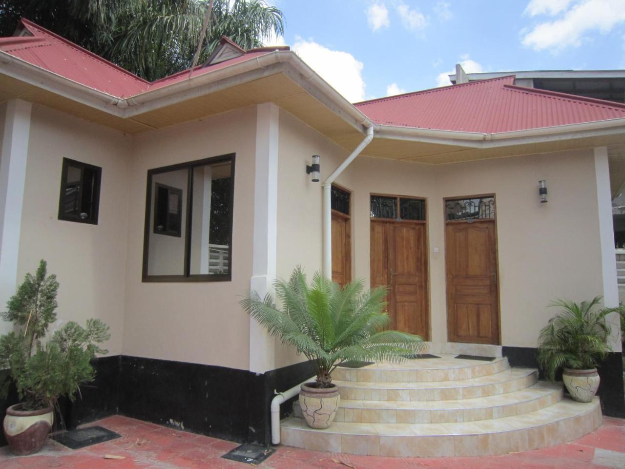 Jakicha Motel Dar es Salaam Exterior photo