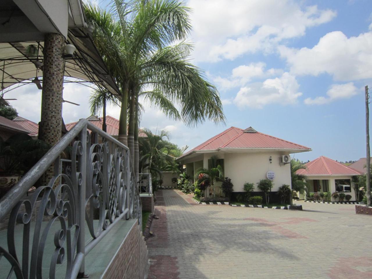 Jakicha Motel Dar es Salaam Exterior photo