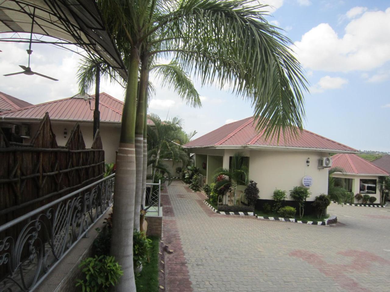 Jakicha Motel Dar es Salaam Exterior photo